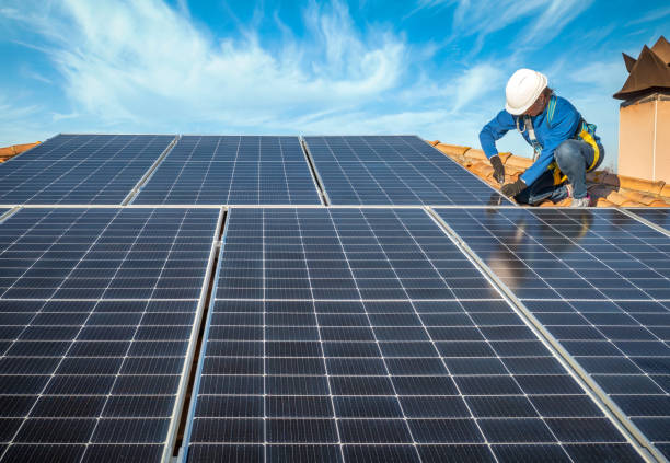 Best Roof Maintenance and Cleaning  in Iowa Colony, TX